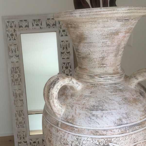 Amphora White